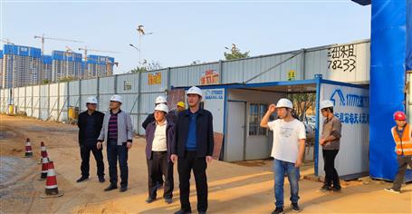 何勇到設(shè)備安裝分公司承建項(xiàng)目開(kāi)展第四季度安全生產(chǎn)質(zhì)量綜合大檢查