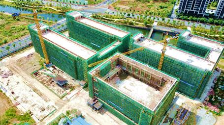 【奮戰(zhàn)三季度 打贏攻堅戰(zhàn)】柳州市明德小學(xué)2#、3#教學(xué)樓主體結(jié)構(gòu)通過驗(yàn)收